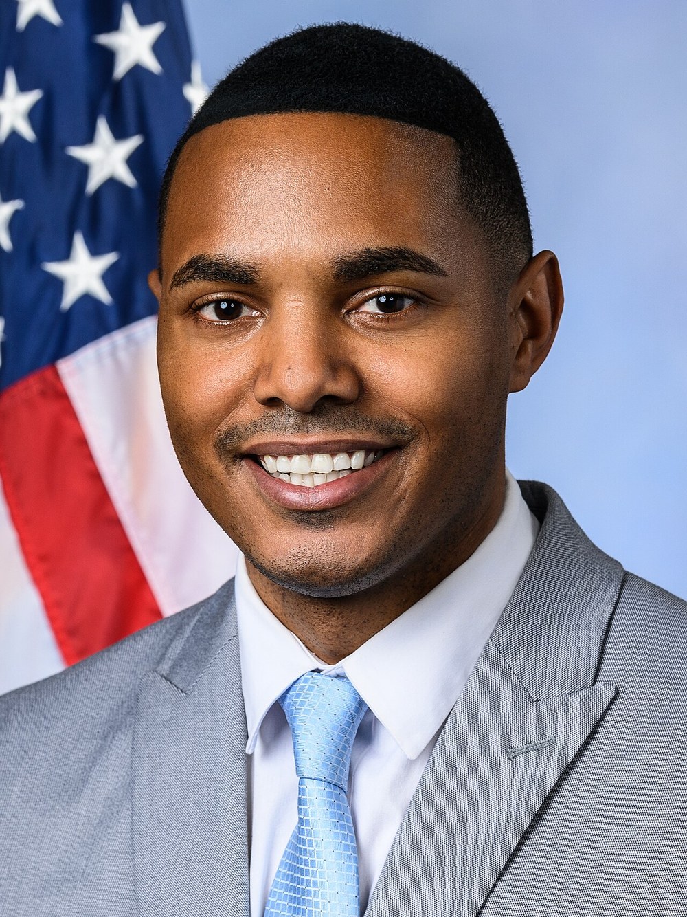 Official portrait of U.S. Representative Ritchie Torres, a Democrat who represents New York's 15th congressional district, in the Bronx